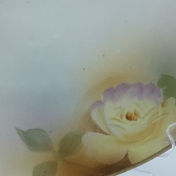 Vintage Hand Painted Nippon Handled and Gilded Plate with Yellow Roses - Picture 6 of 11